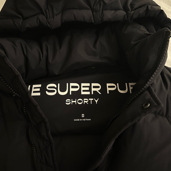 SOLD Aritzia Superpuff Shorty - Picture 4 of 4